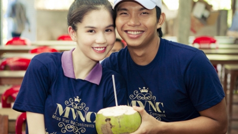 Thông tin 'người yêu đại gia' doanh nhân Singapore của Ngọc Trinh 